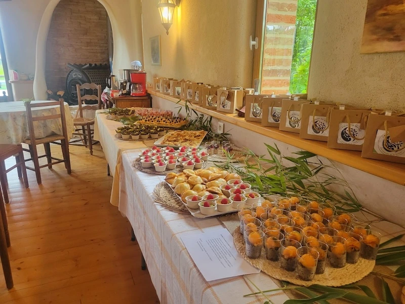 Buffet "santé" préparé par D'herbes et d'épices Buffet "santé" préparé par D'herbes et d'épices
